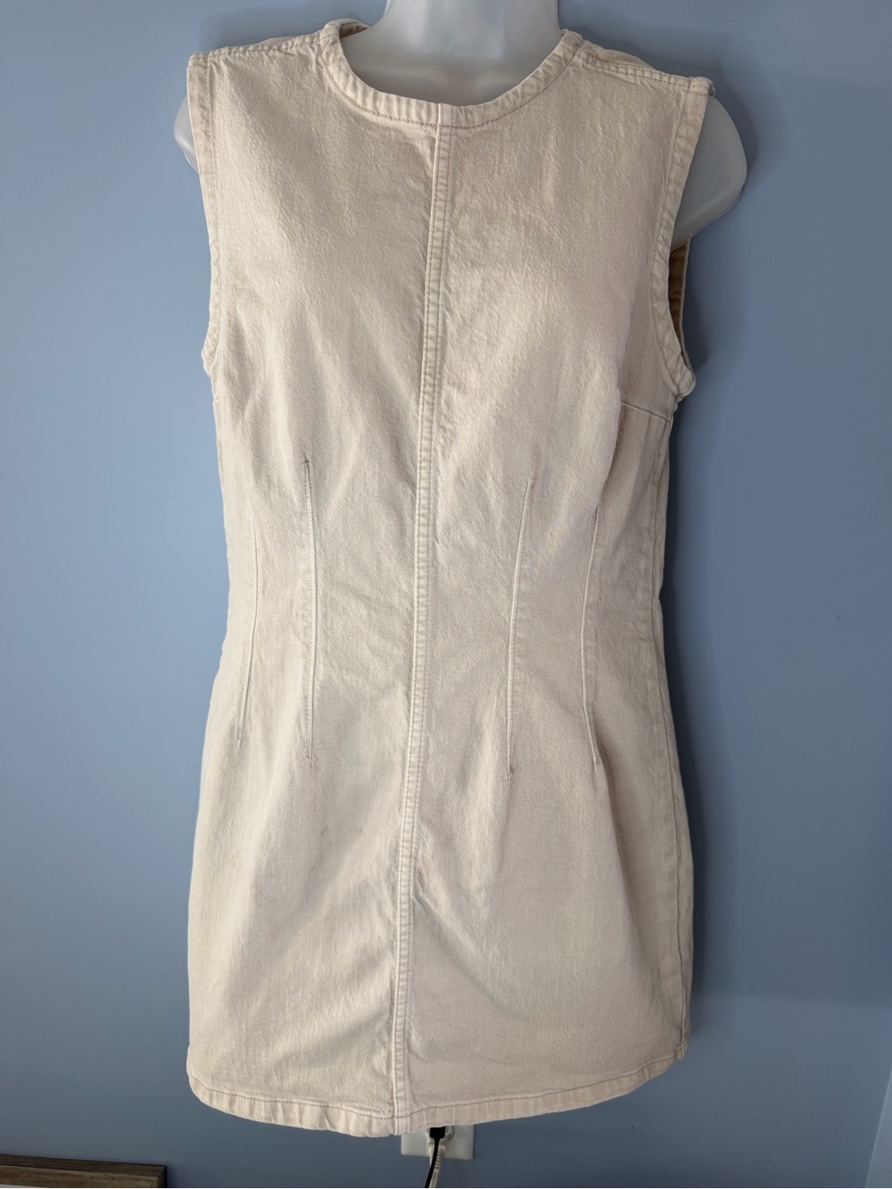 Abercrombie & Fitch
The A&F Mila High-Neck Denim Mini Dress M